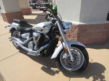 USED 2015 YAMAHA V STAR 1300 