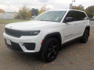 2023 Jeep Grand Cherokee Altitude 4WD