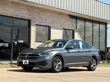 Used 2024 Volkswagen Jetta SE