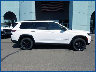 Used 2023 Jeep Grand Cherokee L Limited