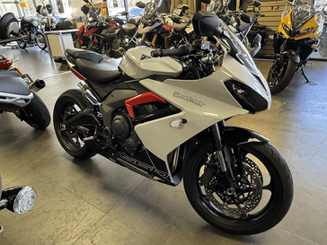 2025 Triumph Daytona 660 - Custom 