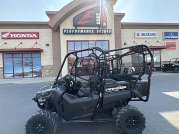 2025 Honda PIONEER 7004 DELUXE 