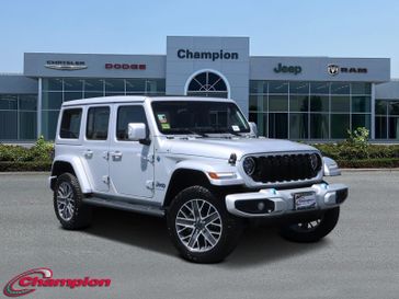 2024 Jeep Wrangler 4-door High Altitude 4xe in a Silver Zynith Clear Coat exterior color and NAPPA LEATHERinterior. Champion Chrysler Jeep Dodge Ram 800-549-1084 pixelmotiondemo.com 