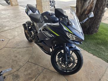 USED 2022 KAWASAKI NINJA 400 ABS 