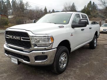 2024 RAM 2500 Tradesman Crew Cab 4x4 6'4' Box