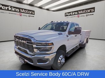 New 2026 RAM 3500 Tradesman Crew Cab Chassis 4x4 60' Ca