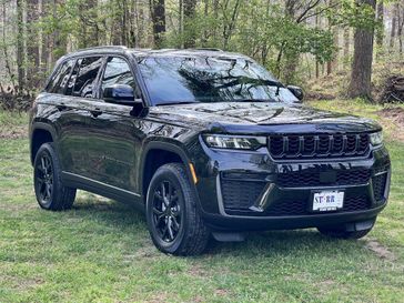 New 2026 Jeep Grand Cherokee Laredo Altitude 4x4