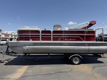 USED 2016 MISTY HARBOR 225CU 