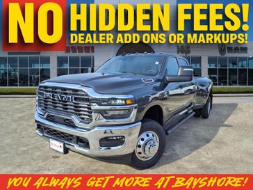2025 RAM 3500 Tradesman Crew Cab 4x4 8' Box