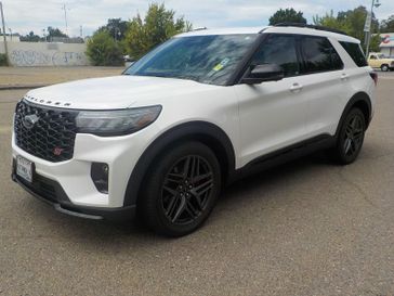 Used 2025 Ford Explorer 