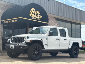 2025 Jeep Gladiator Nighthawk 4x4