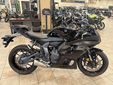 Used 2025 Yamaha YZF-R7 CA 
