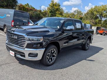 2025 RAM 1500 Laramie 4x4 Crew Cab