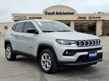 New 2026 Jeep Compass Latitude 4x4