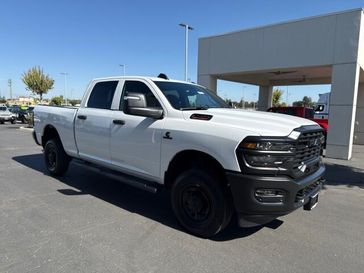 2025 RAM 2500 Tradesman Crew Cab 4x4 6'4' Box
