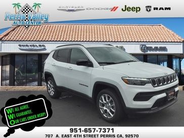 2024 Jeep Compass Latitude Lux 4x4 in a Bright White Clear Coat exterior color and Blackinterior. Perris Valley Chrysler Dodge Jeep Ram 951-355-1970 perrisvalleydodgejeepchrysler.com 