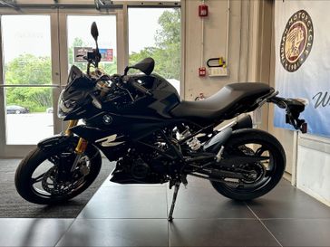 2025 BMW G 310 R