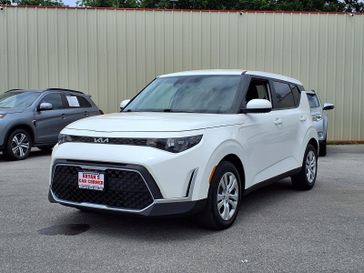 Used 2023 Kia Soul LX CVT