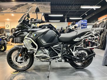 2024 BMW R 1250 GS Adventure in a BLACK STORM / BLACK / AGATE GREY METALLIC exterior color. Cross Country Cycle 201-288-0900 crosscountrycycle.net 