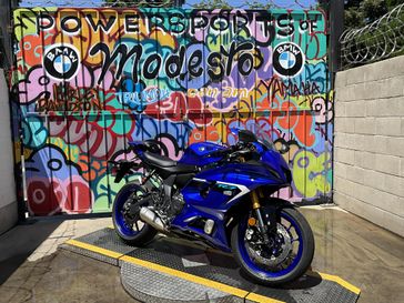 Team Yamaha Blue