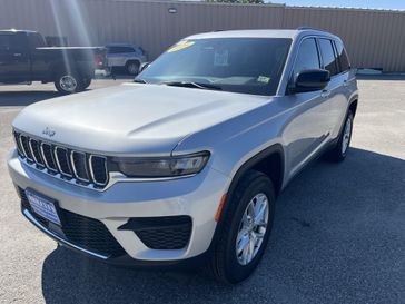 New 2026 Jeep Grand Cherokee Laredo X 4x4