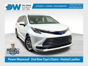 Used 2022 Toyota Sienna XLE