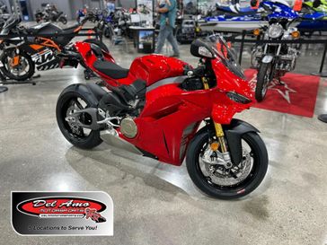 New 2025 Ducati PANIGALE V4 S 