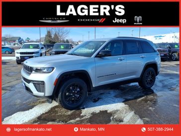 New 2026 Jeep Grand Cherokee Laredo Altitude 4x4
