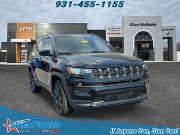 2024 Jeep Compass Latitude 4x4 in a Diamond Black Crystal Pearl Coat exterior color and Blackinterior. Stan McNabb Chrysler Dodge Jeep Ram FIAT 931-408-9662 