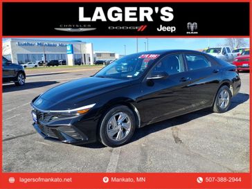 Used 2025 Hyundai Elantra SE