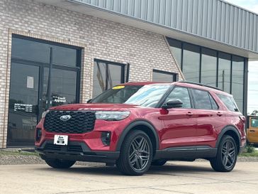 Used 2025 Ford Explorer ST-Line