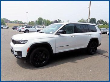 Used 2022 Jeep Grand Cherokee L Altitude