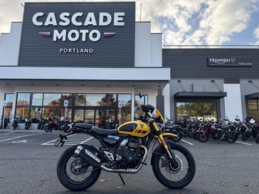 2026 Triumph Scrambler 400 XC - RACING YELLOW 