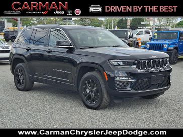 Used 2023 Jeep Grand Cherokee Limited 4x4