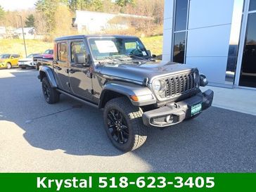 2025 Jeep Gladiator Nighthawk 4x4