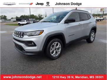 2025 Jeep Compass Latitude 4x4 Silver Zynith Metallic Clear Coat