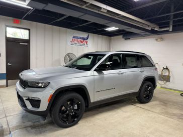 New 2025 Jeep Grand Cherokee Limited 4x4