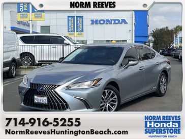 Used 2022 Lexus ES 300h