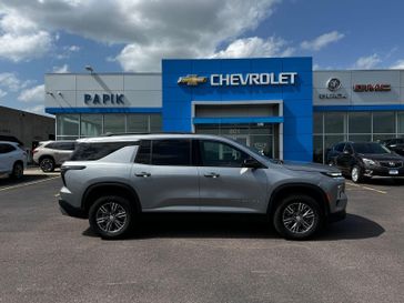 Used 2026 Chevrolet Traverse LT