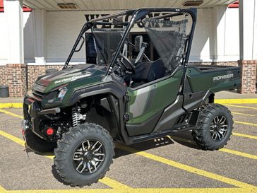 2025 Honda Pioneer 1000 Trail 