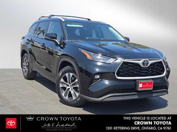 Used 2024 Toyota Highlander XLE