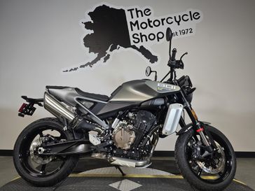 2027 HUSQVARNA SVARTPILEN 801 