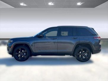 New 2025 Jeep Grand Cherokee Altitude 4x2
