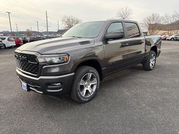 New 2026 RAM 1500 Express Crew Cab 4x4 5'7' Box