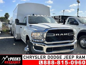 2022 RAM 3500 Tradesman Chassis Regular Cab 4x2 84' Ca in a Bright White Clear Coat exterior color and Diesel Gray/Blackinterior. McPeek's Chrysler Dodge Jeep Ram of Anaheim 888-861-6929 mcpeeksdodgeanaheim.com 
