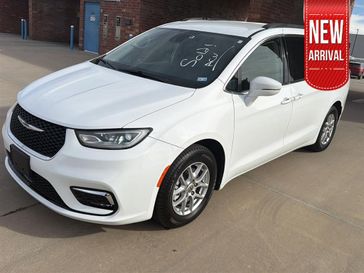 Used 2022 Chrysler Pacifica Touring L