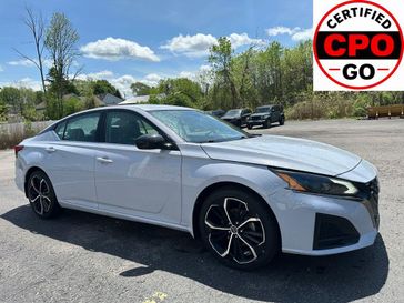 Used 2023 Nissan Altima 2.5 SR