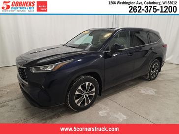 Used 2022 Toyota Highlander XLE