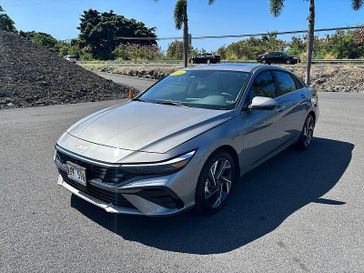 2024 Hyundai Elantra Limited IVT