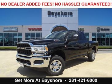 2024 RAM 2500 Tradesman Crew Cab 4x4 6'4' Box